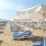 Royal Private ساني بيتش