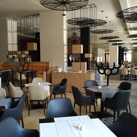 Royal Private 아파트