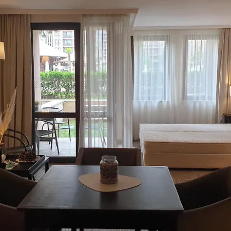 Royal Private * Σάνι Μπιτς