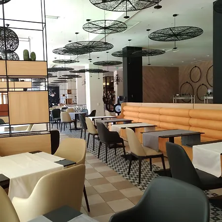 Royal Private * Σάνι Μπιτς